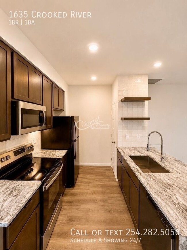 Building Photo - 1635 Crooked River