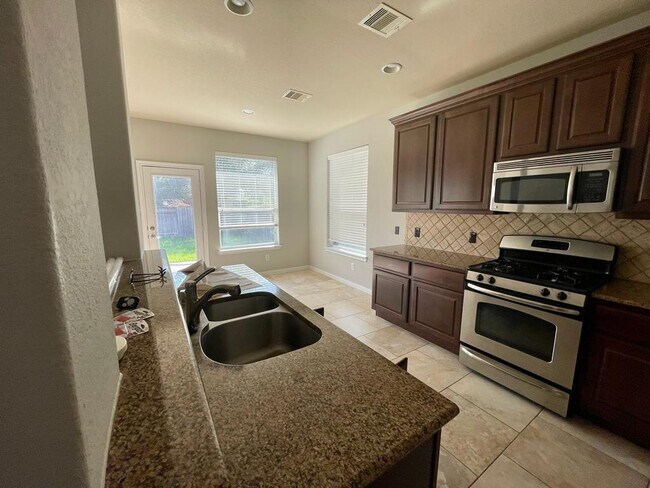 Building Photo - 11 Galleta Ct