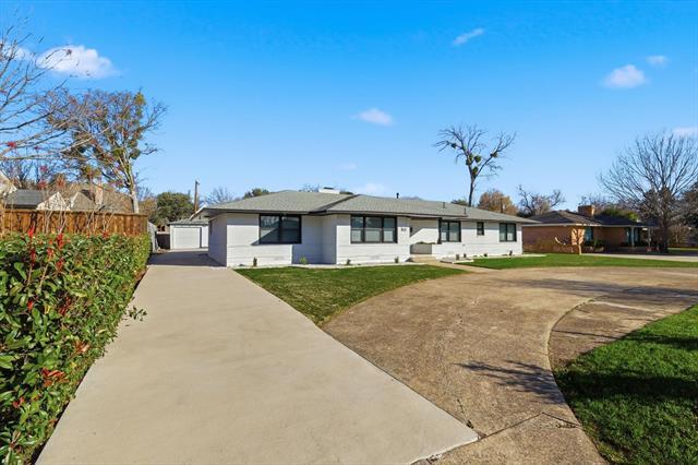 Building Photo - 6207 Royal Ln