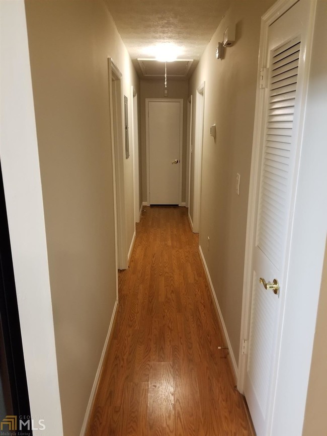 Foto del edificio - 66 Skylark Ln