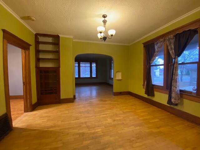 Building Photo - 426 2nd St