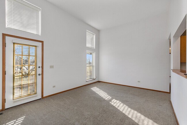 Foto del edificio - 2140 Peach Tree Ln