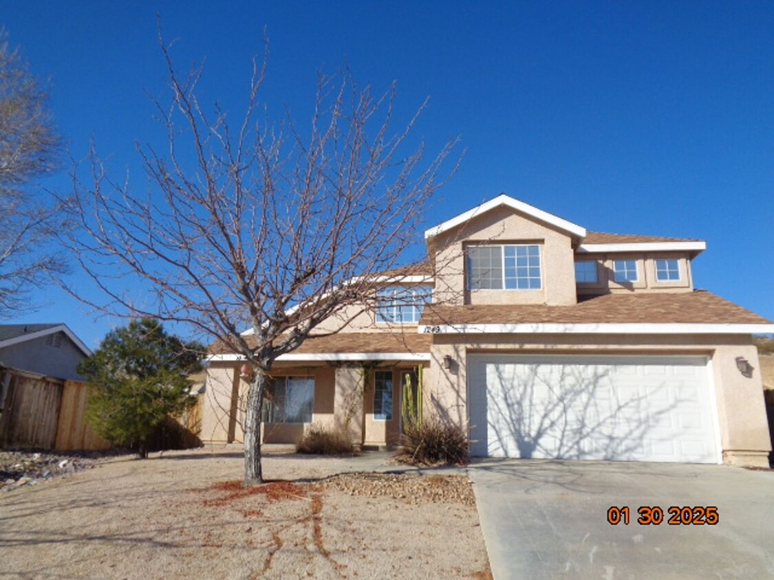 Primary Photo - Rosamond 3 Bedroom Pool Home