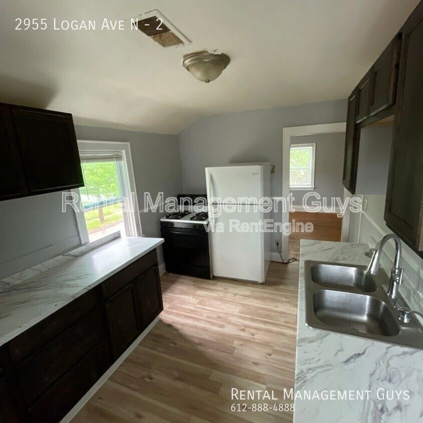 Primary Photo - 2955 N Logan Ave