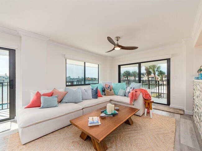 Foto del edificio - 240 Sand Key Estates Dr