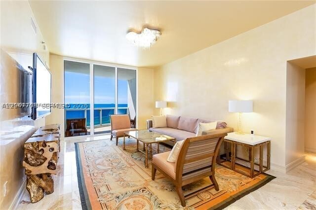 Foto del edificio - 16001 Collins Ave