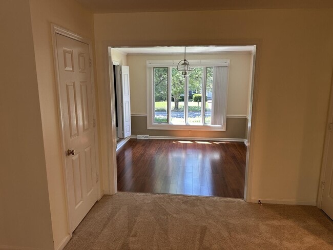 Building Photo - 2948 Candlelight Way