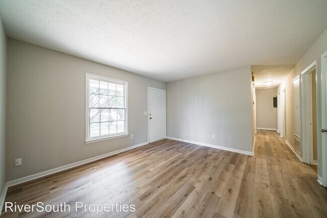 Building Photo - 3 br, 2 bath House - 3826 Ukraine Dr