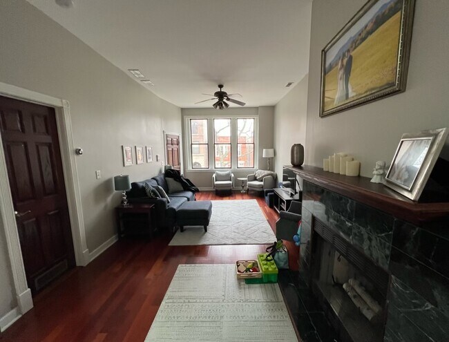 Foto del edificio - 2125 W Potomac Ave