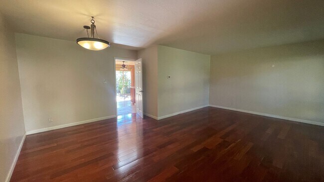 Building Photo - 3211 Phoenix Lane - 30% Rental Fee
