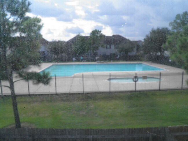 Foto del edificio - 8026 Fisher Glen Ln