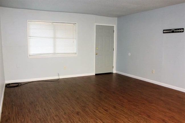 Building Photo - 9000 Schiro Rd