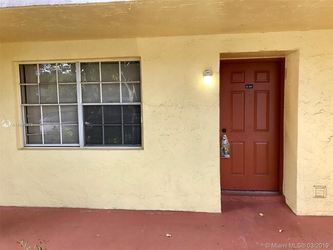 Foto del edificio - 905 Southridge Rd