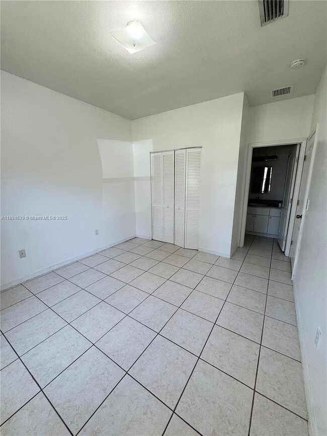 Foto del edificio - 13705 NE 20th Pl