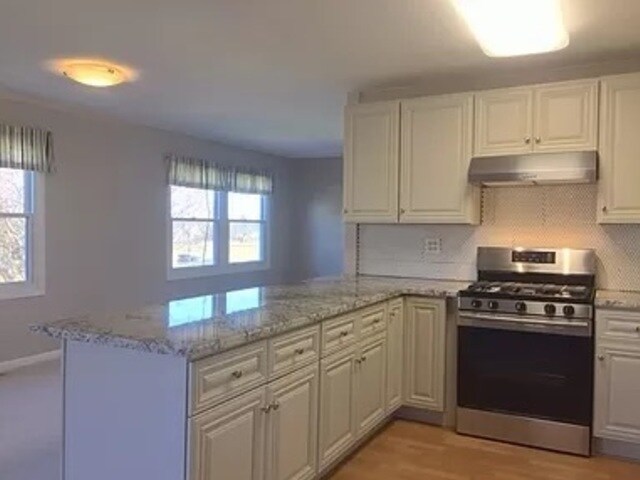 Building Photo - 1720 W Parkside Dr