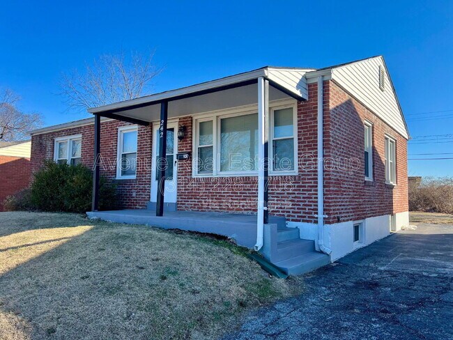 Foto del edificio - 242 Emerling Dr