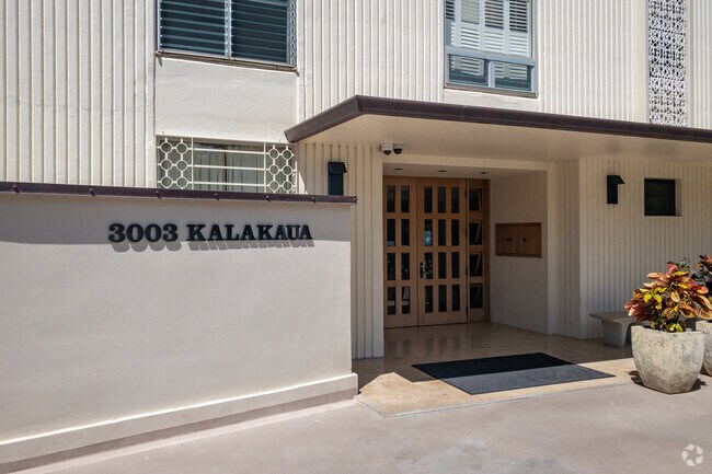 Building Photo - 3003 Kalakaua Ave
