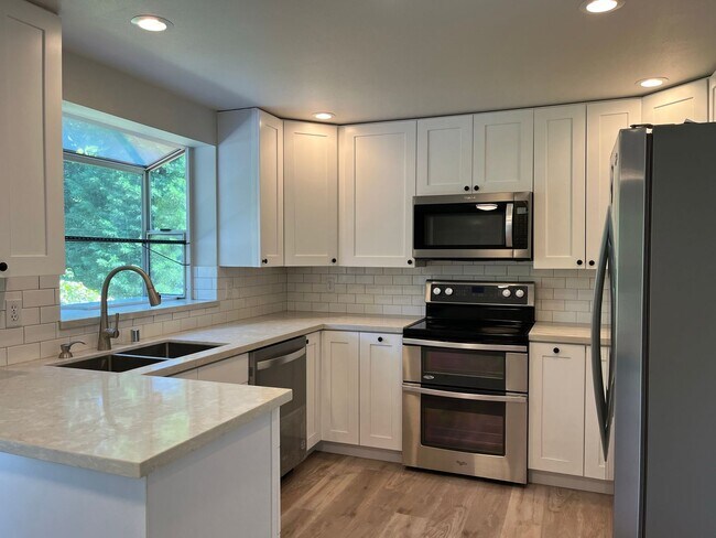 Foto del edificio - Beautifully Renovated Gem in Federal Way-Milton