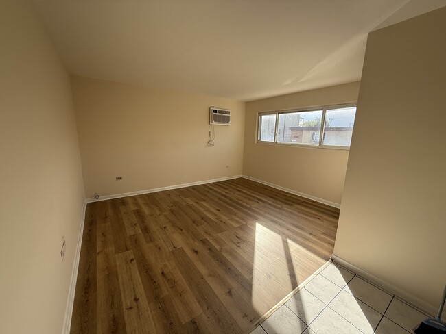 Building Photo - 5758 35th St