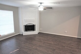 Building Photo - 2727 Tinechester Dr