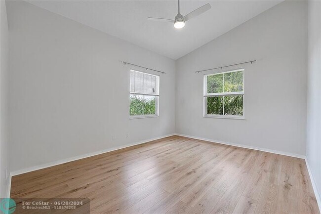 Foto del edificio - 609 E Sheridan St