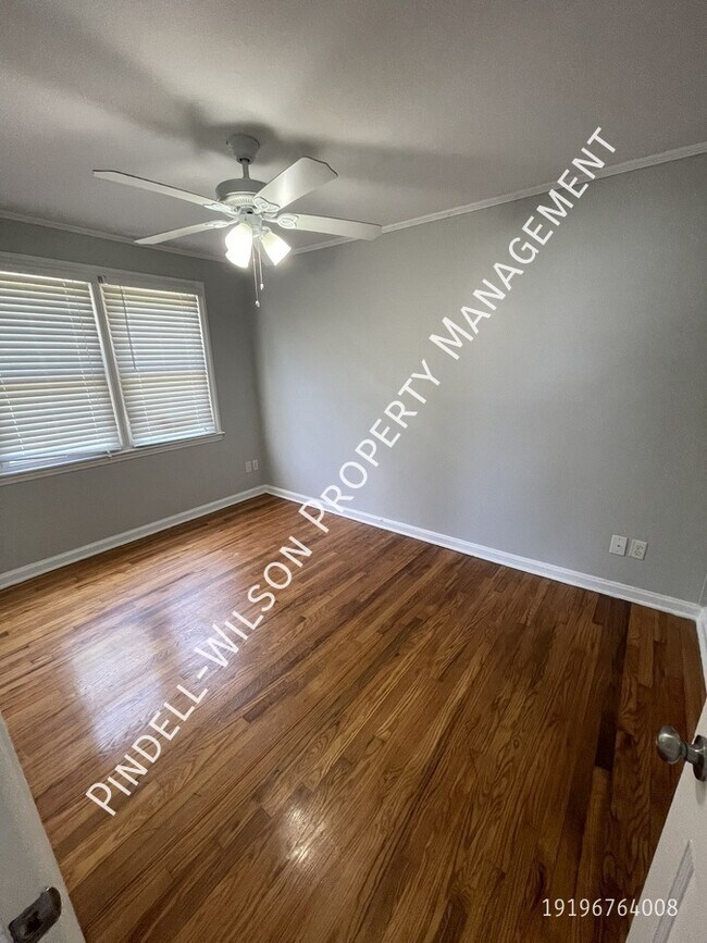 Foto del edificio - 2224 Bernard St
