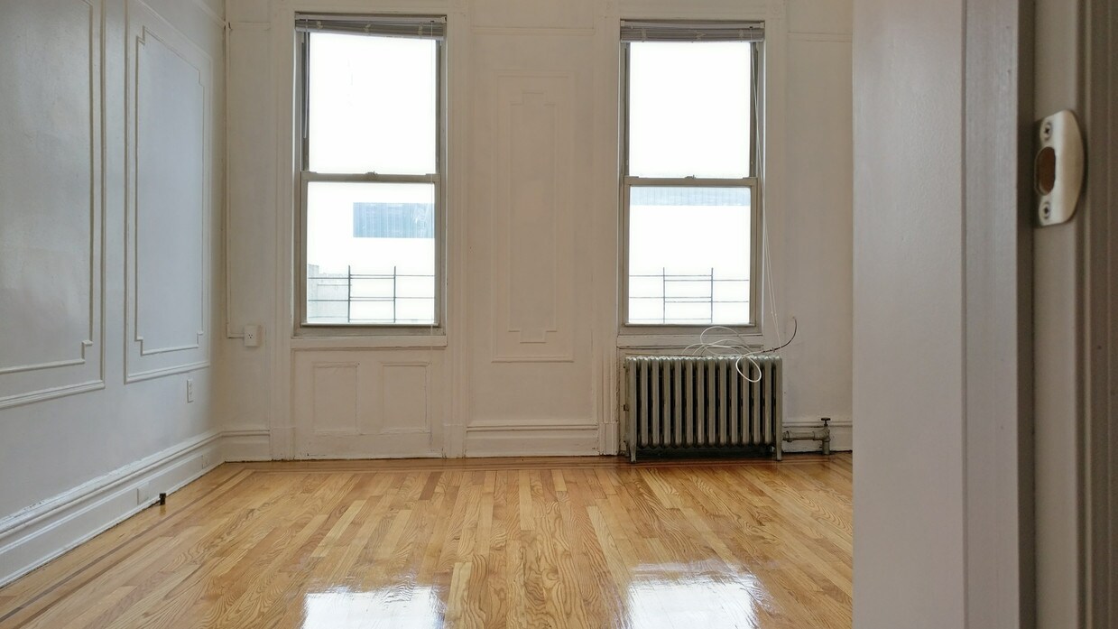 Foto principal - 6314 Fresh Pond Rd