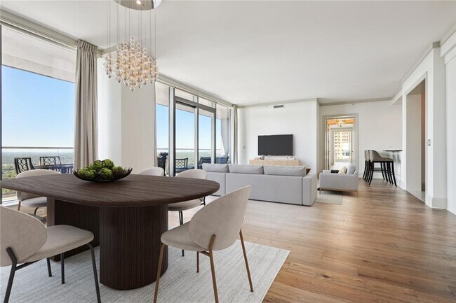 Foto del edificio - 3344 Peachtree Rd NE