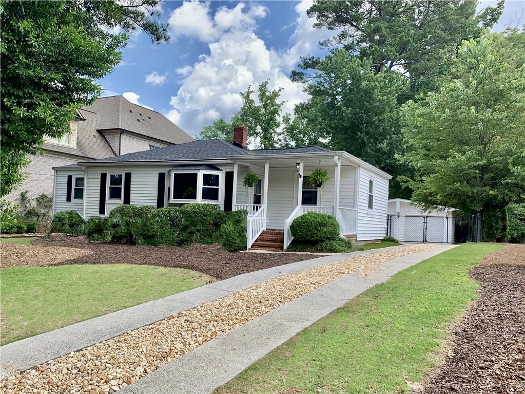 Spacious Home in Ashford Park. - 2595 Ashford Rd NE