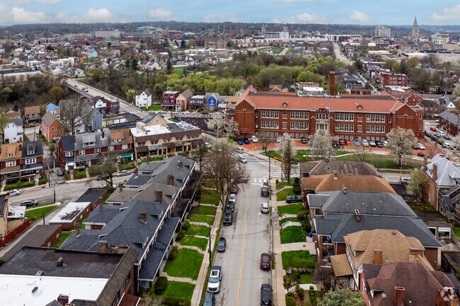 Aerial Photo - 800-814 Heberton St