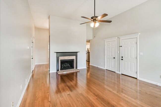 Building Photo - 10102 Fox Hunt Dr