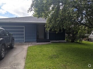 Building Photo - 517 S 13th Ave
