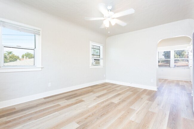 Building Photo - 2119 Mission Ave