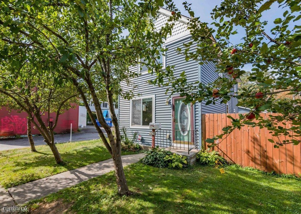 Primary Photo - 3 br, 2 bath House - 975 Argyle Street