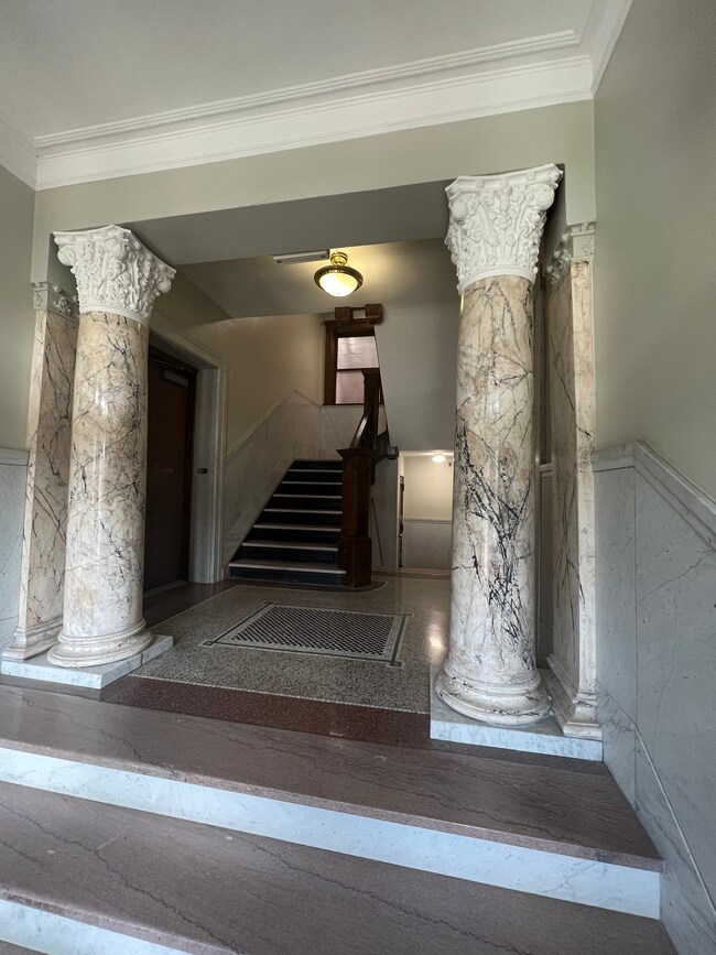 Foto del edificio - 4142 Cass Ave