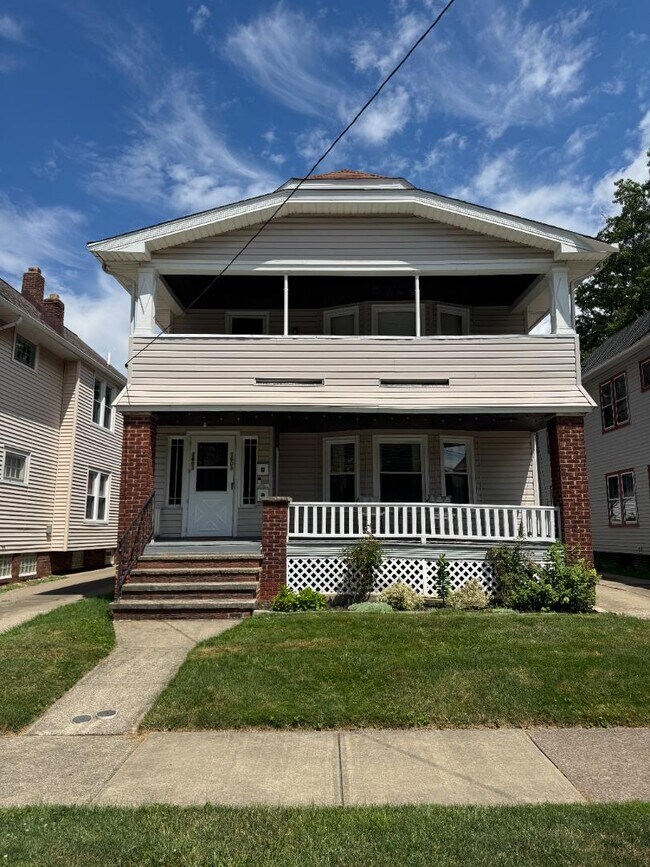 Foto del edificio - 1601 Rosewood Ave