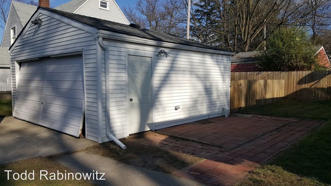 Building Photo - 27272 Emmett St