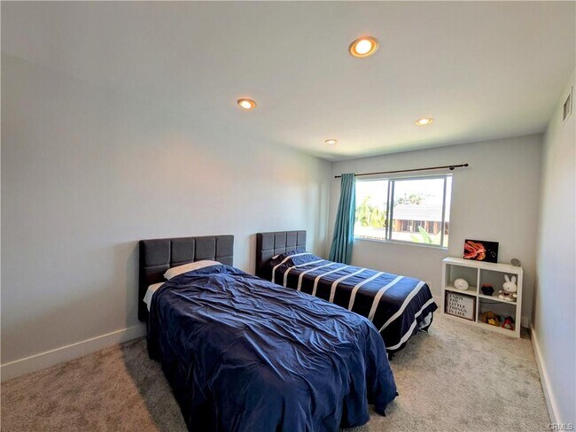 Foto del edificio - 20291 Bancroft Cir