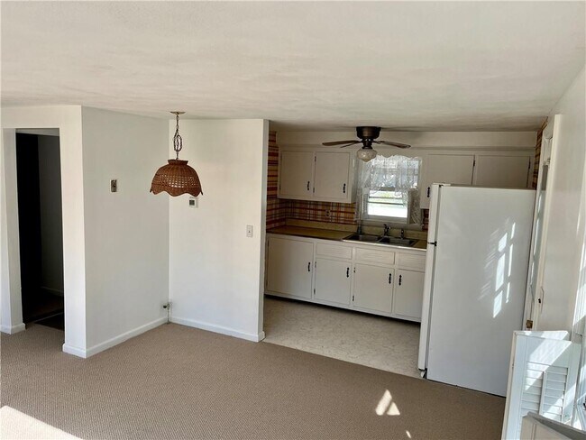 Building Photo - 451 Namquid Dr