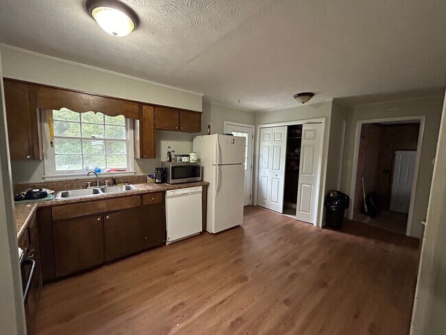 Building Photo - 153 Del Ray Cir