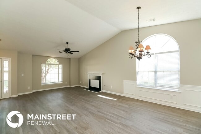 Foto del edificio - 6695 Emerald Pointe Cir