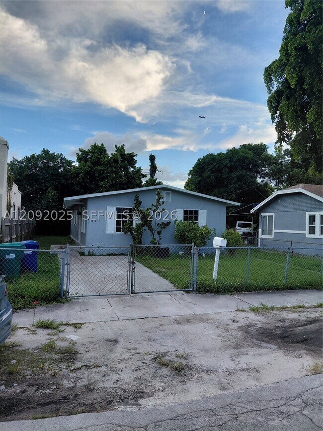 Foto del edificio - 1918 NW 47th St