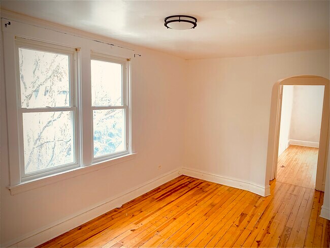 Foto del edificio - 3846 N Troy St