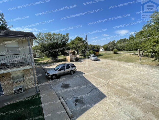 Foto del edificio - 1502 NW Kingsbury Ave
