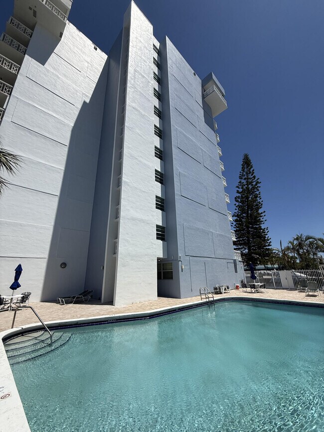 Foto del edificio - 13155 Ixora Ct