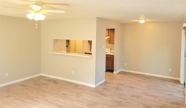 Foto del edificio - 13339 Water Oak Ln