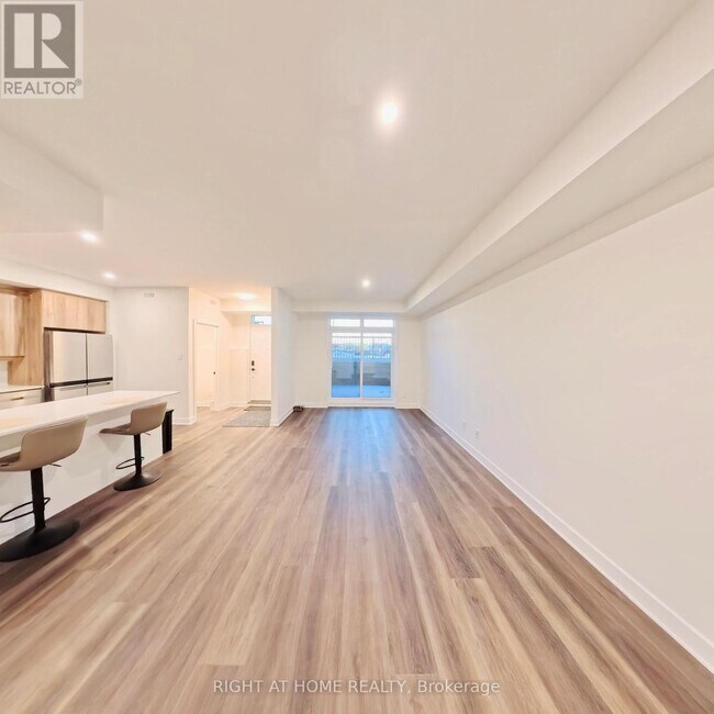 Photo du bâtiment - 4787J Bank St