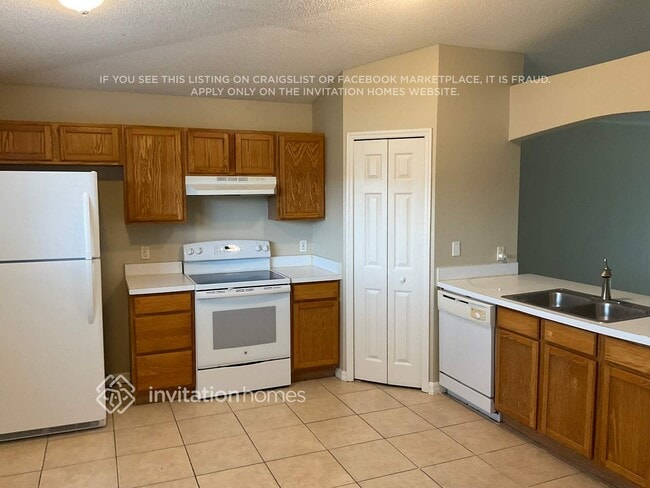 Building Photo - 732 Toulon Dr