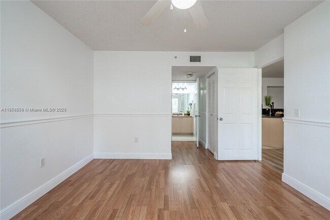 Foto del edificio - 4280 San Marino Blvd