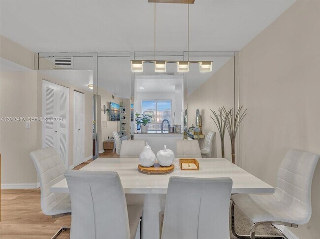 Foto del edificio - 7840 NW 50th St
